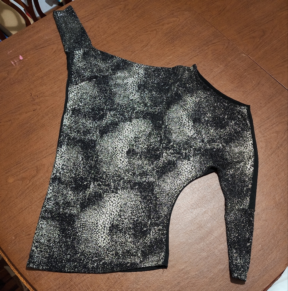 One-Shoulder Black and Silver Top